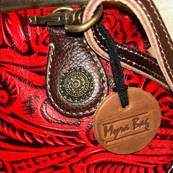 Myra Bag Red and Black Crossbody Bag With Kisslock Closure - Picture 2 of 8